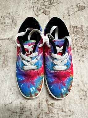 Kids Tie-Dye Heelys Canvas Lace-Up Shoes - Multicolor